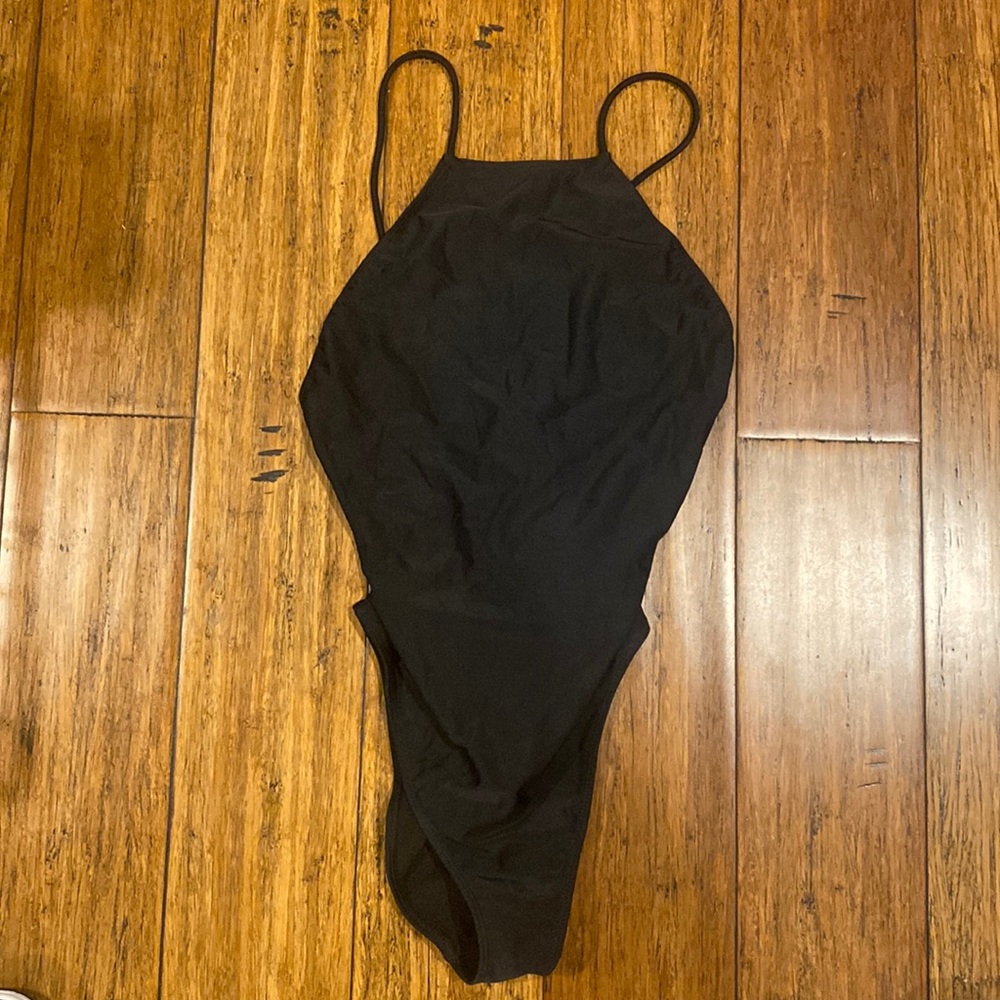 Forever 21 black one piece swimsuit